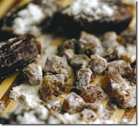 01-25-2006_nf_25dates_GKR1Q0J5T_1