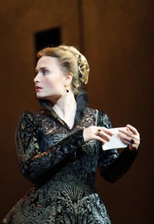 DON CARLO-2212 0044-MARINA POPLAVSKAYA AS ELISABETH-(C)ASHMORE
