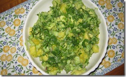 Guacamole with pineapple and cucumber_reduced image
