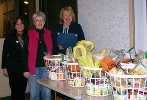 Jane, Janet & Kaytee w. baskets